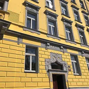 letna-garden-suites.praguehotelsweb.com/